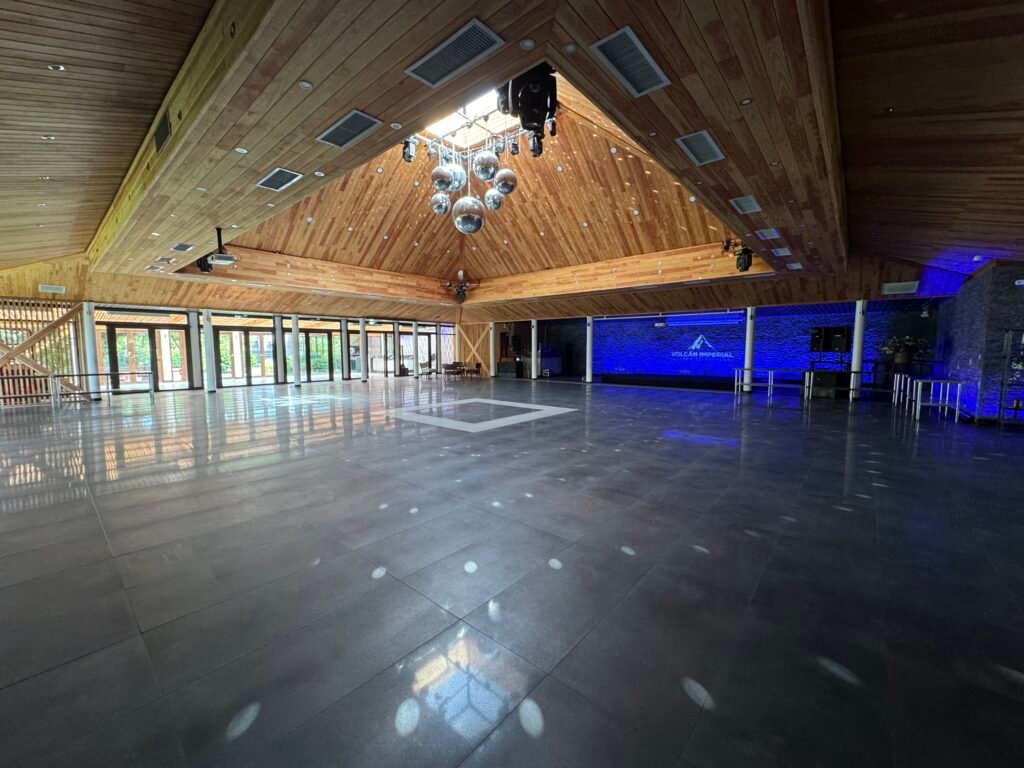 Salón Principal en formato auditorio