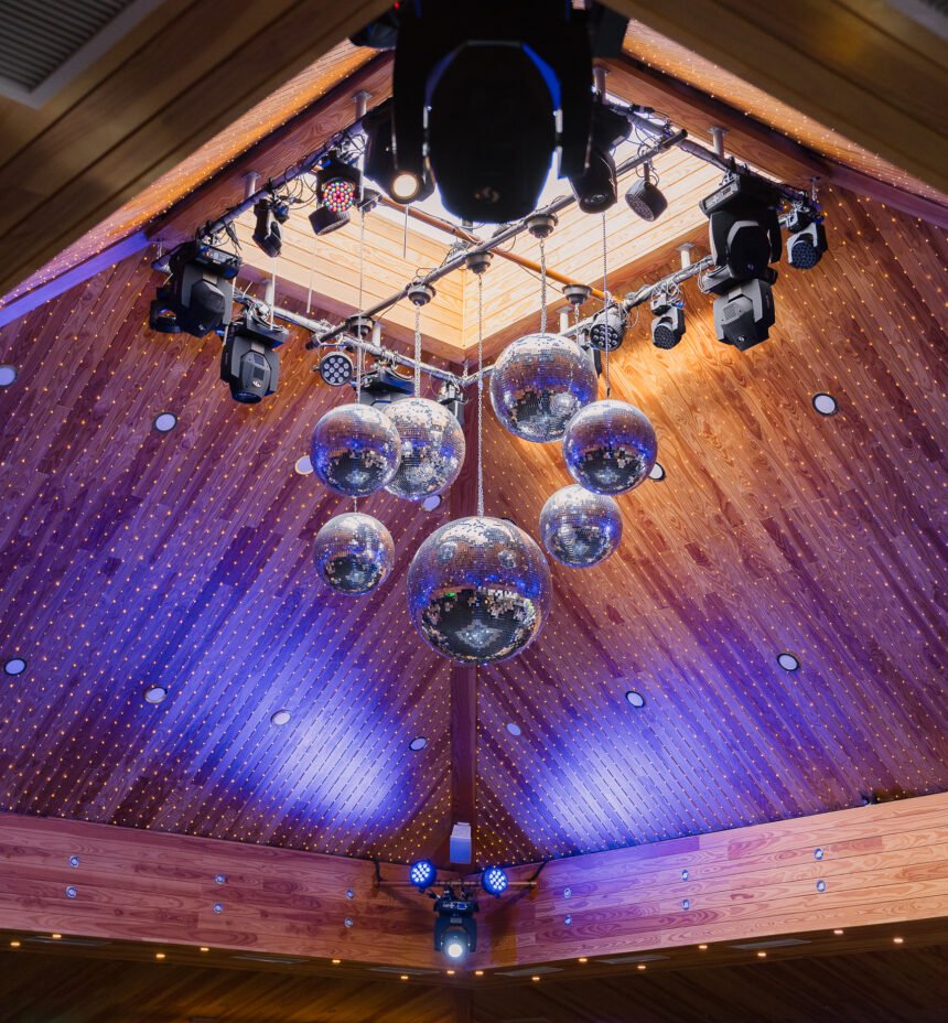 Iluminación profesional para matrimonios en Volcán Imperial